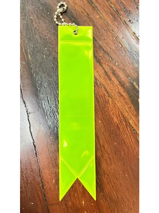 Нет бренда Светоотражающий брелок из ПВХ Glow green, зеленый
